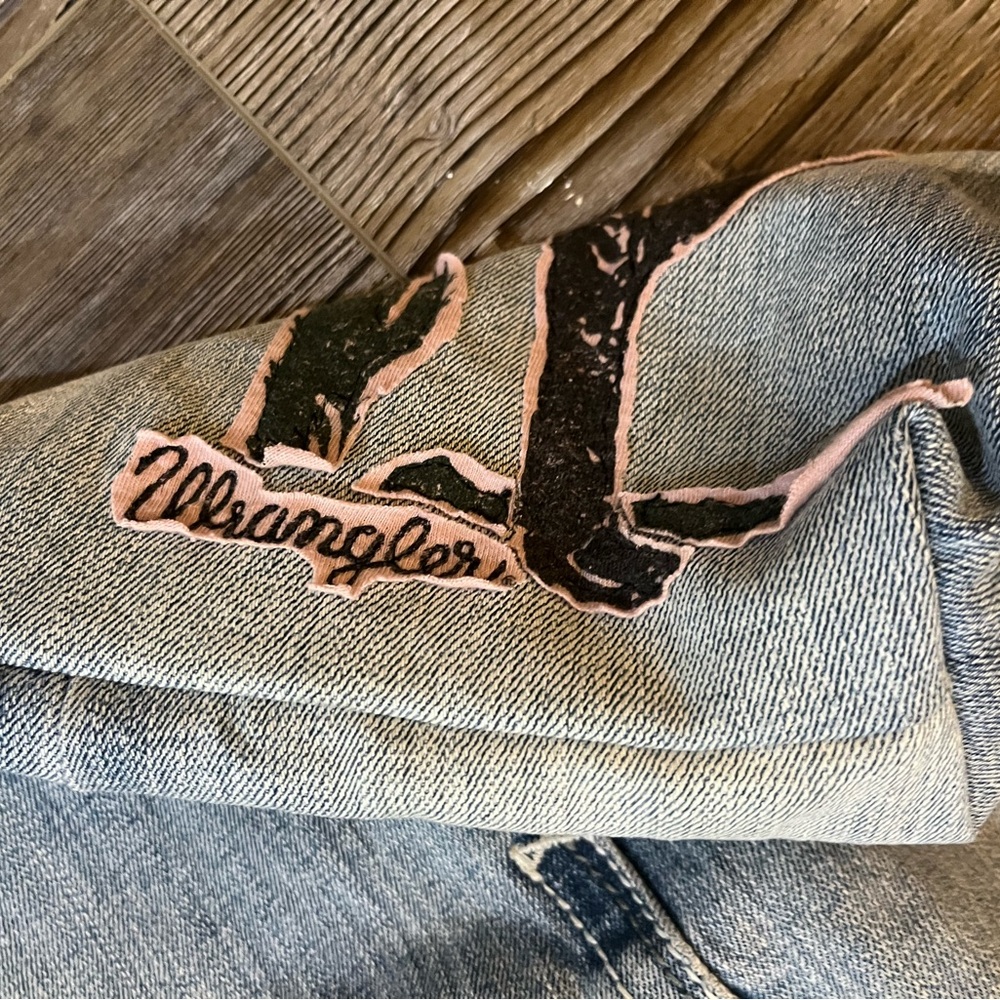 Ariat Denim Tote Bag with Western Design - Picture 7 of 9